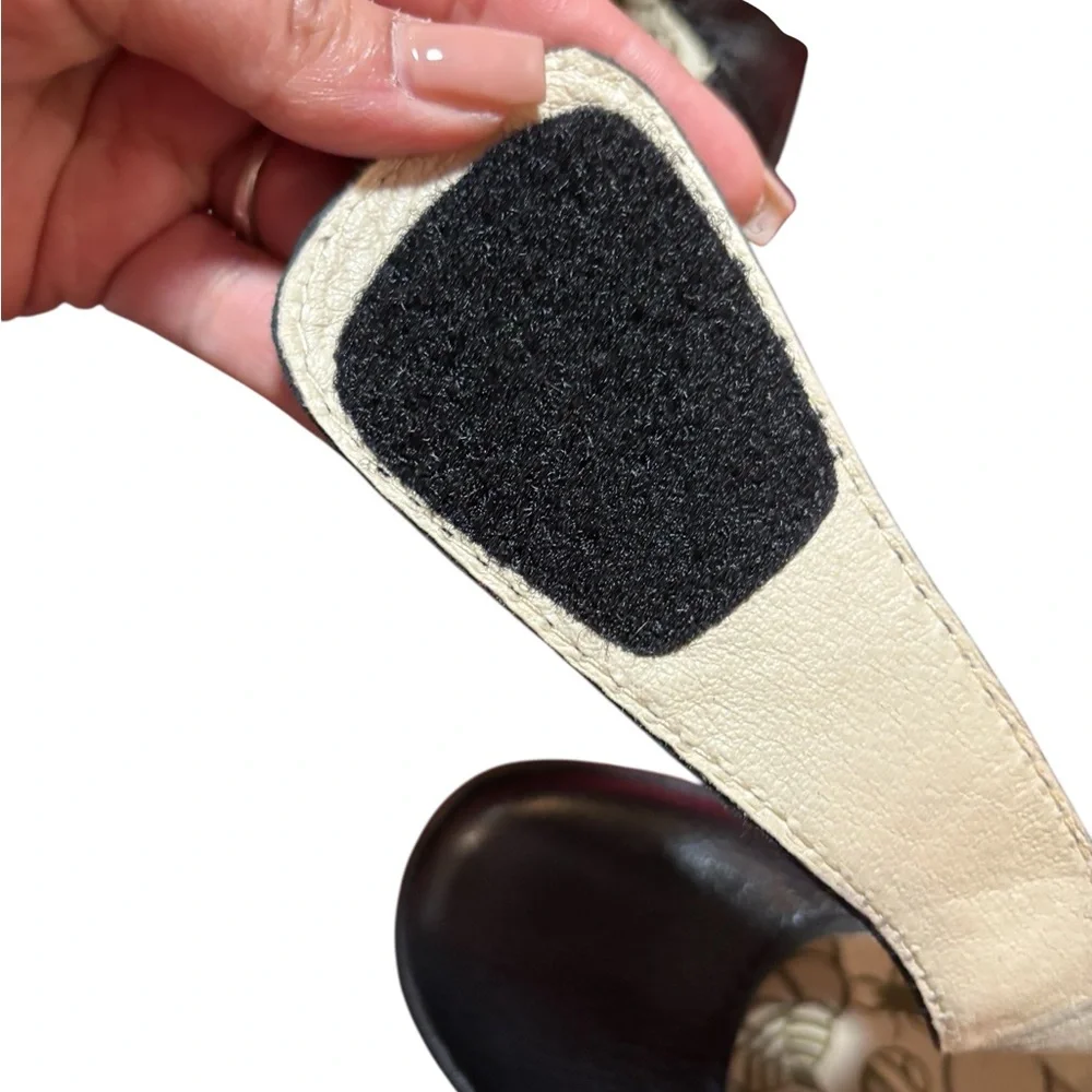 Fly London Black and Tan Leather Shoes - Picture 6 of 8
